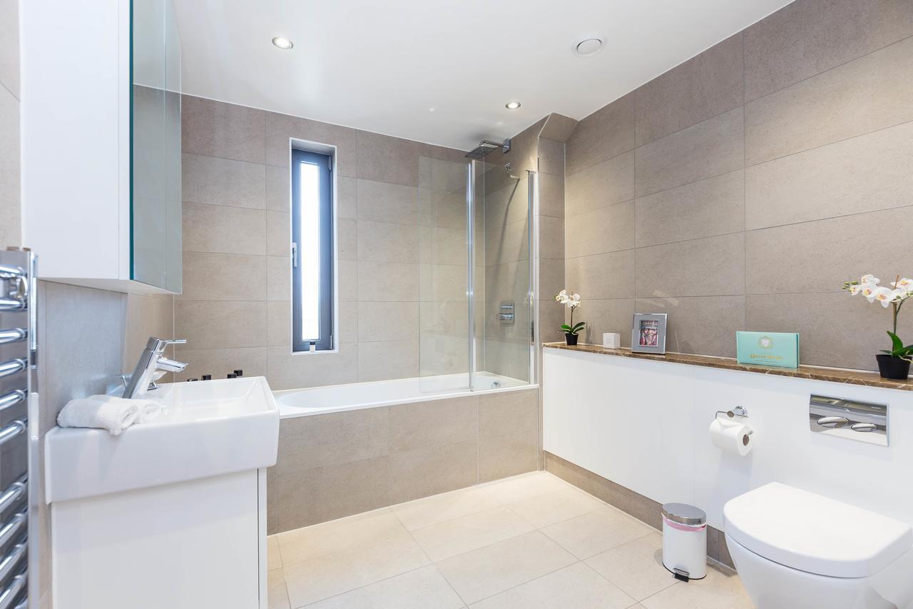 Portobello Apt With Floor-To-Ceiling Views London Eksteriør billede